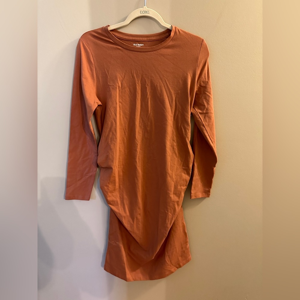 NWT Maternity fitted dress in Rust